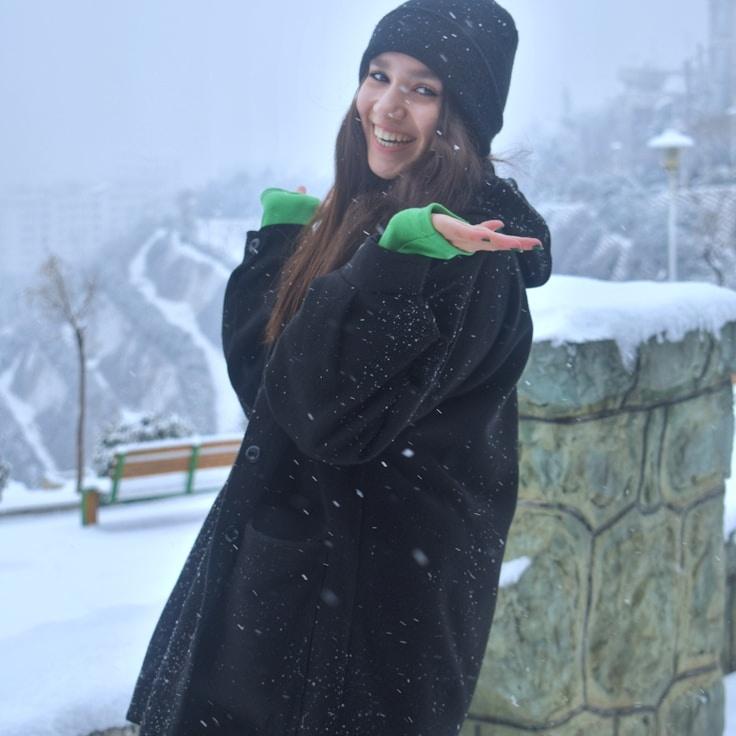 Jordan Lee, Client Relations Director, discussing corporate gifting strategy with business clients